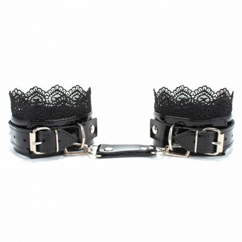 Изысканные чёрные наручники с кружевом (черный)