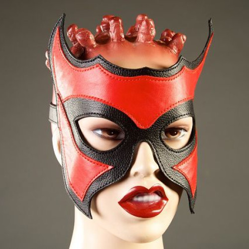 Кожаная маска-очки с красной вставкой (красный с черным)