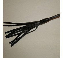 Длинный плетённый стек с наконечником в форме большой кисточки - 85 см. (черный)