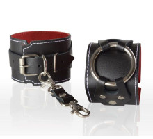 Чёрные кожаные наручники-напульсники с красной изнанкой (черный с красным)