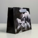 Маленький бумажный подарочный пакет LOVE - 15 х 12 см. (черный с серым)