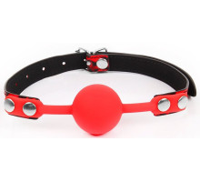 Красный кляп-шарик с черным регулируемым ремешком (красный с черным)