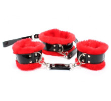 Черно-красные меховые наручники и ошейник с поводком (черный с красным)