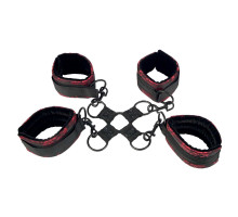 Атласные фиксаторы для рук и ног Scandal Hog Tie (черный с красным)