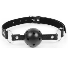 Черный кляп-шарик на регулируемом ремешке с кольцами (черный)