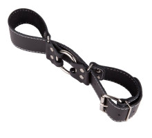 Кожаные ременные наручники (черный)