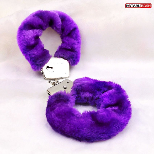 Металлические наручники с мягкой фиолетовой опушкой (фиолетовый)