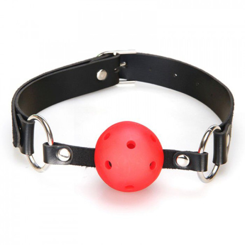 Красный кляп-шарик с отверстиями для дыхания и регулируемым ремешком (красный с черным)